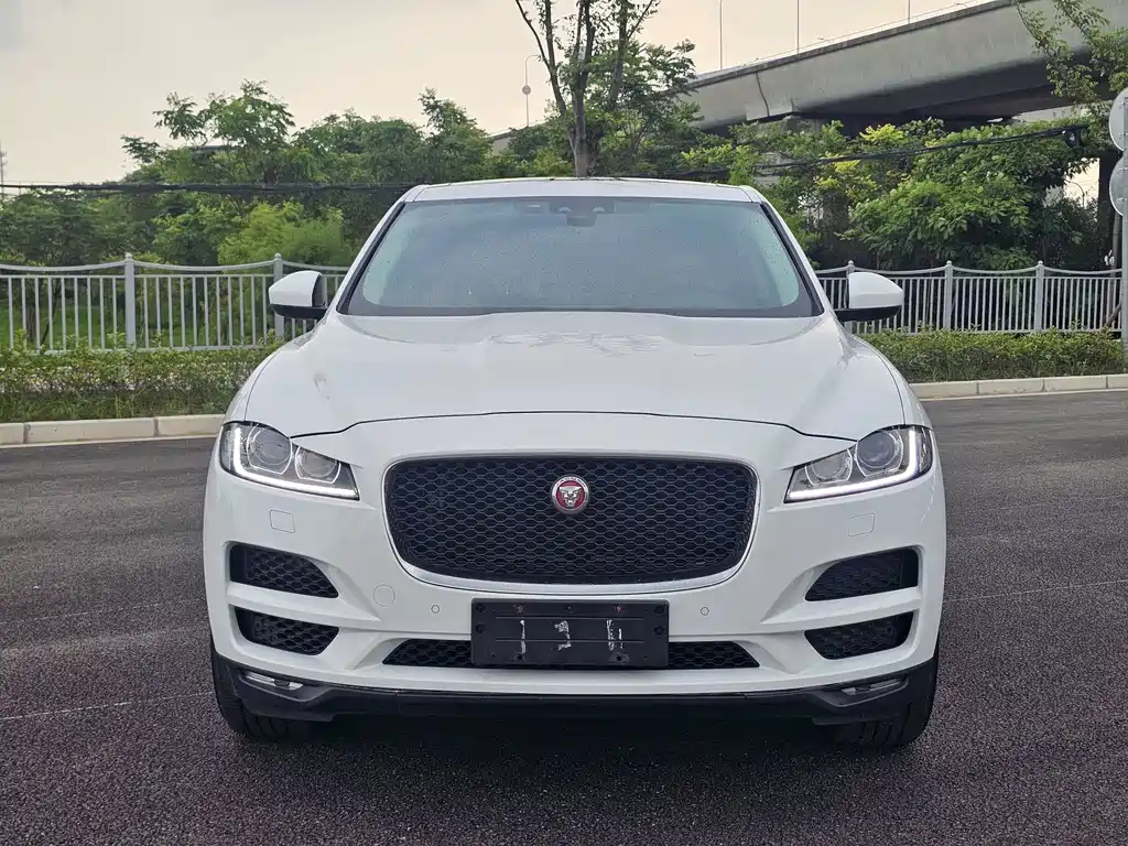 Jaguar F-PACE — миниатюра 2