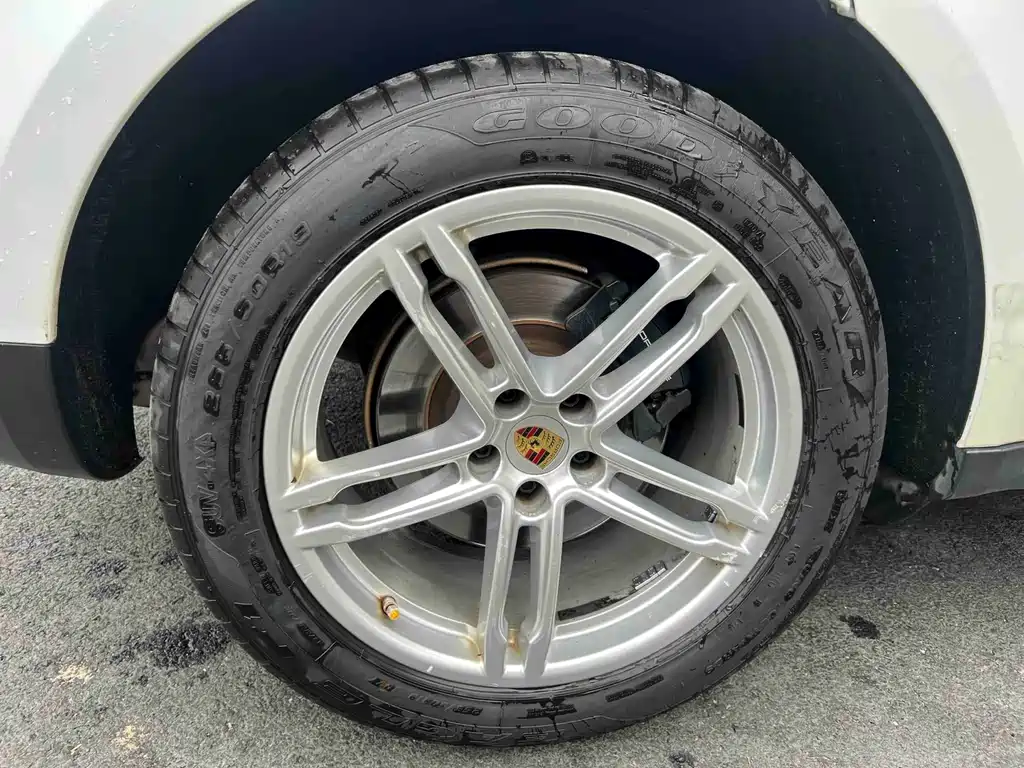 Porsche Macan — миниатюра 26
