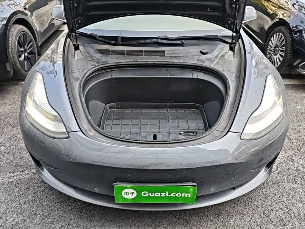 Tesla Model 3 — миниатюра 20