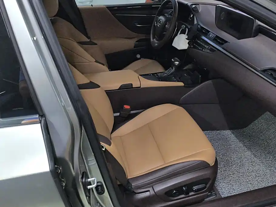 Lexus ES — миниатюра 8