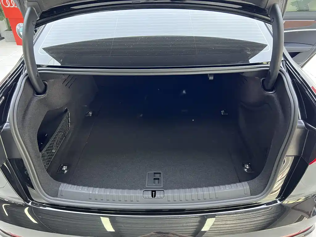 Audi A6L 2023 55 TFSI quattro Premium