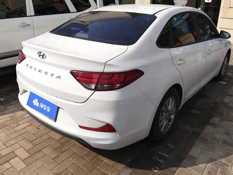 Hyundai Elantra — миниатюра 3