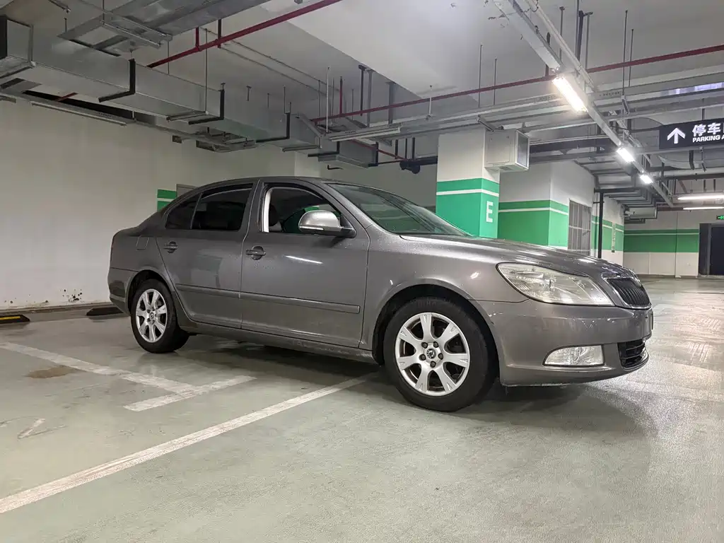 Skoda Octavia 2013 2.0L AT