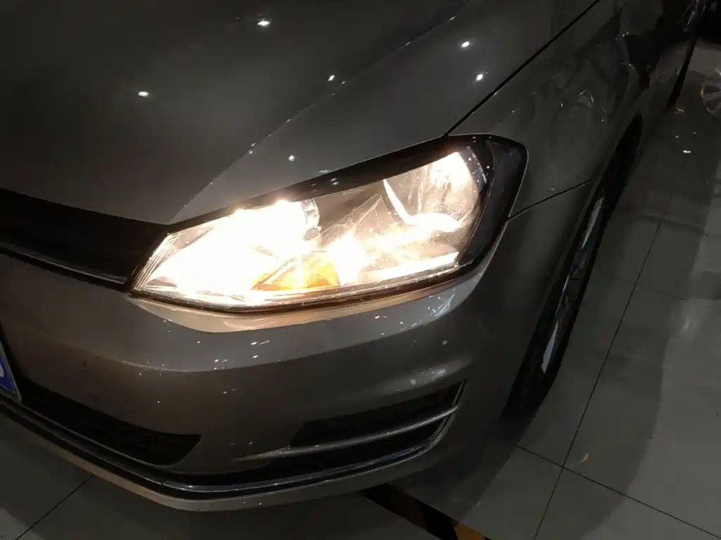 Volkswagen Golf — миниатюра 24