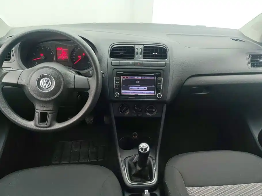 Volkswagen Polo — миниатюра 12