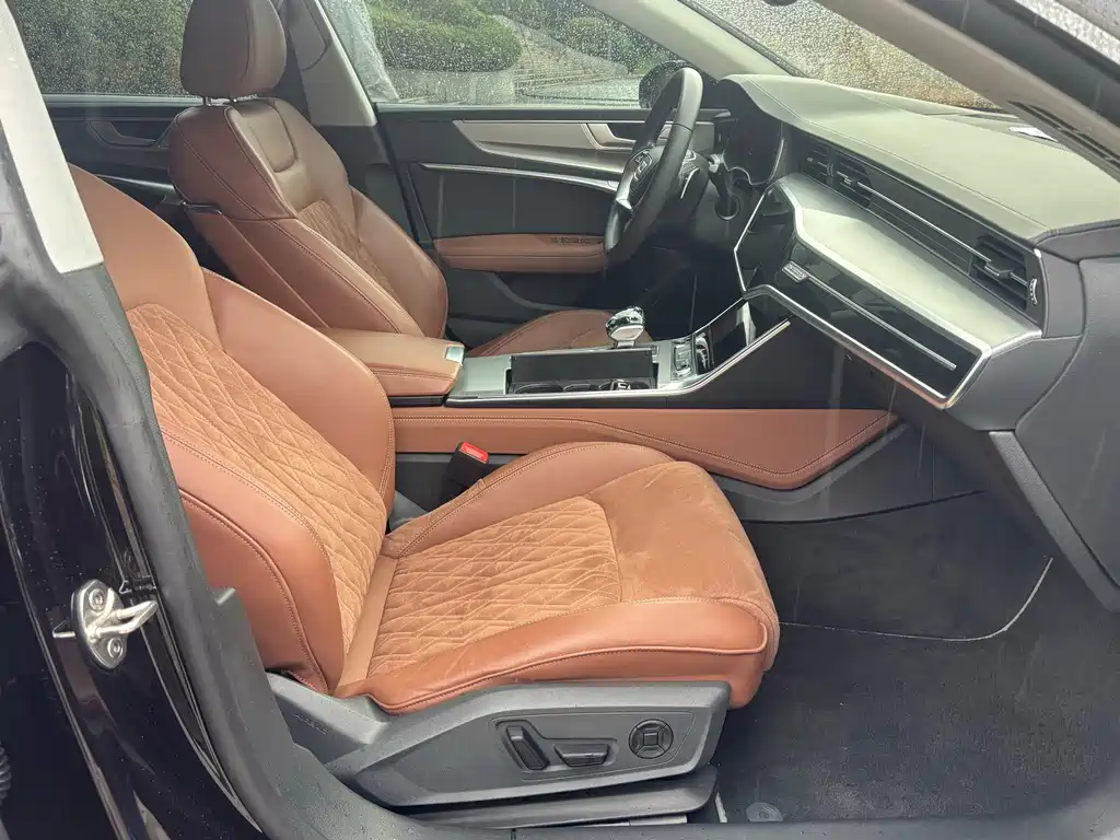 Audi A7L — миниатюра 9