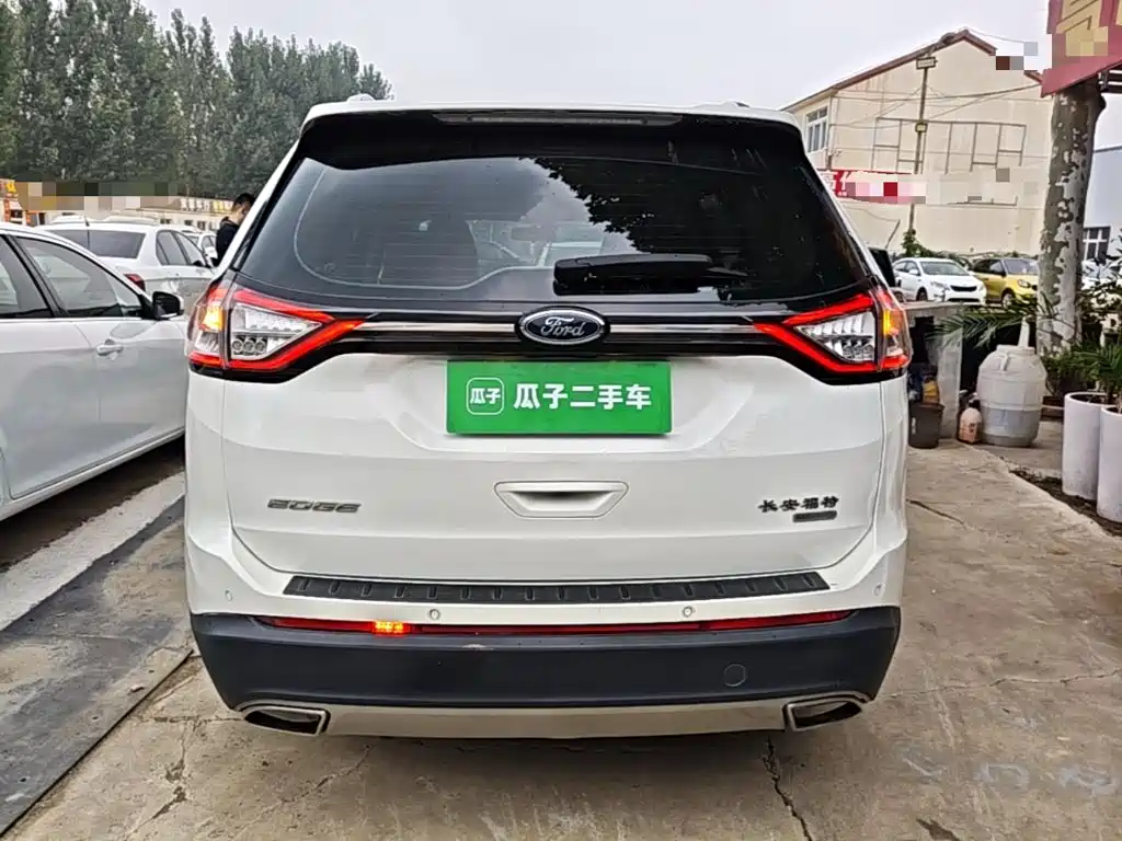 Ford Edge — миниатюра 6