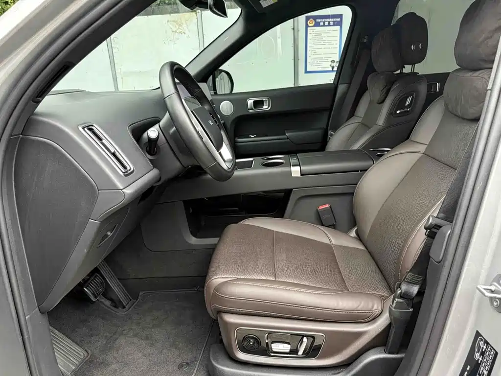 Li Auto Li L8 — миниатюра 3