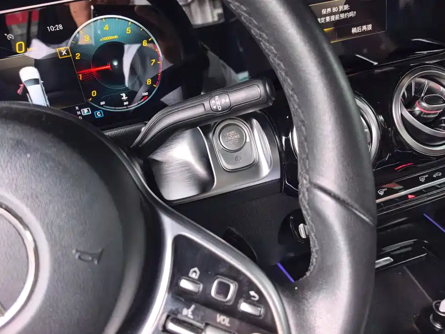 Mercedes-Benz GLB — миниатюра 16