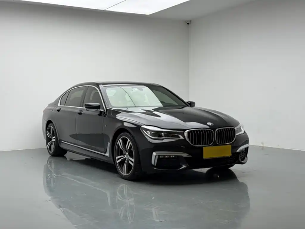 BMW 7 Series — миниатюра 3