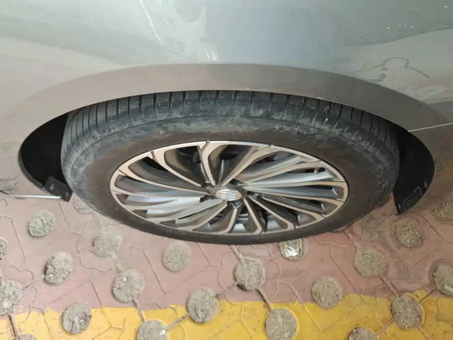 Buick LaCrosse — миниатюра 6