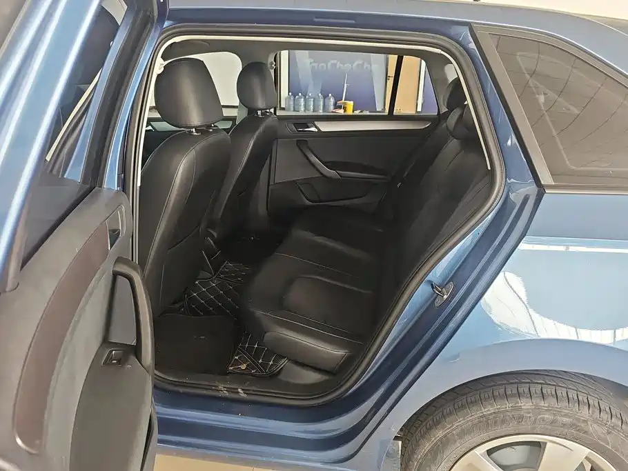 Skoda Rapid Spaceback — миниатюра 11