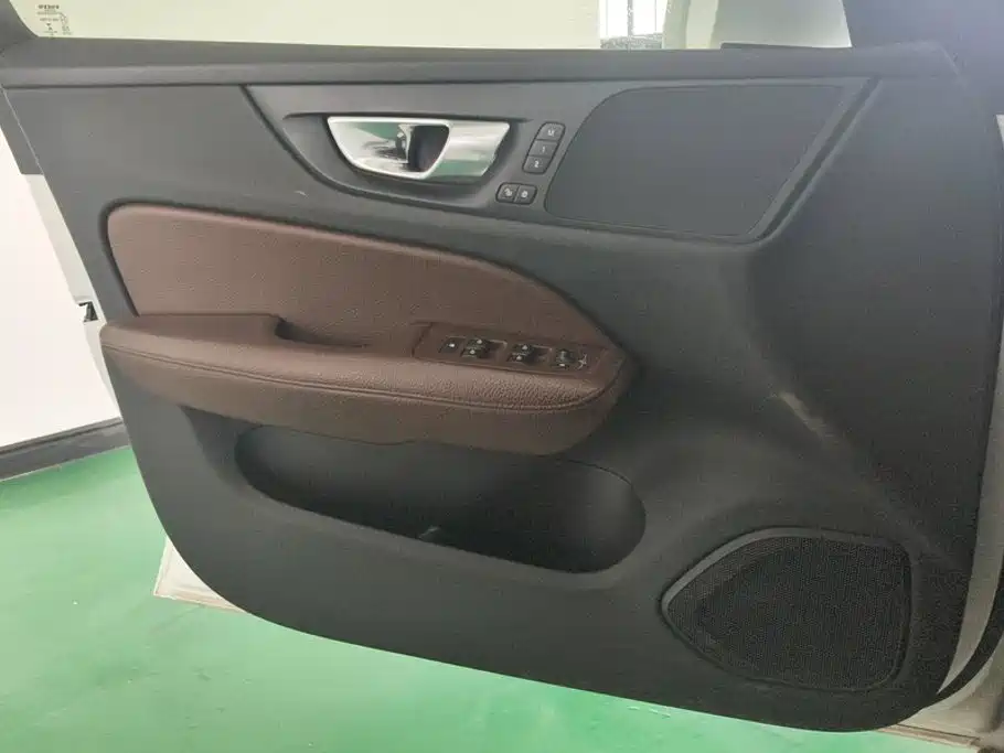 Volvo S60 — миниатюра 7