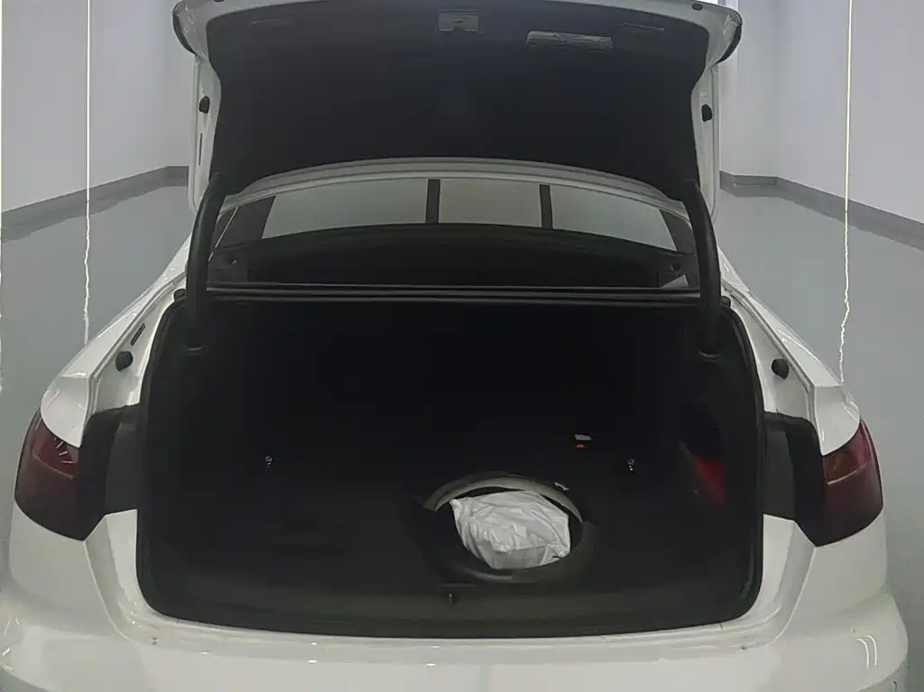 Audi A4L — миниатюра 15