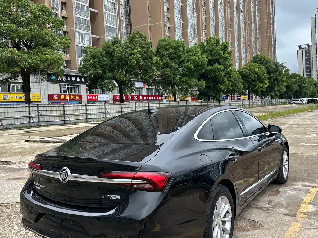 Buick LaCrosse — миниатюра 7