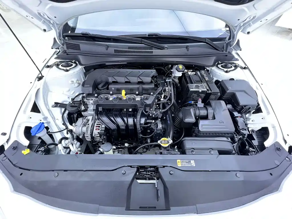 Hyundai Elantra — миниатюра 21