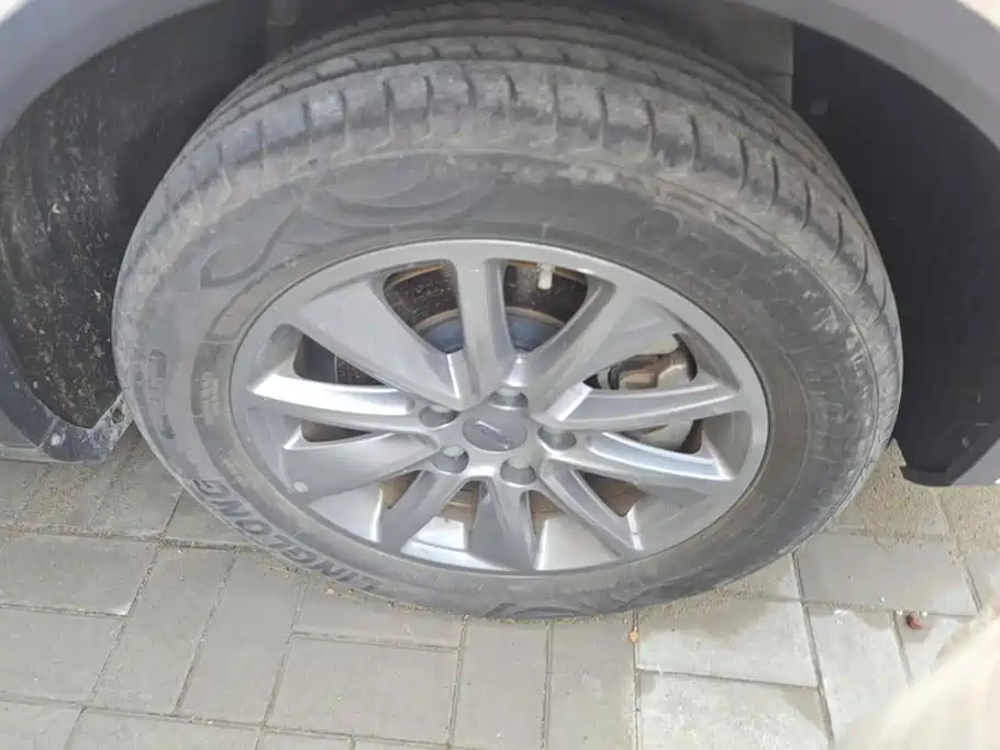 Geely Jia Ji — миниатюра 6