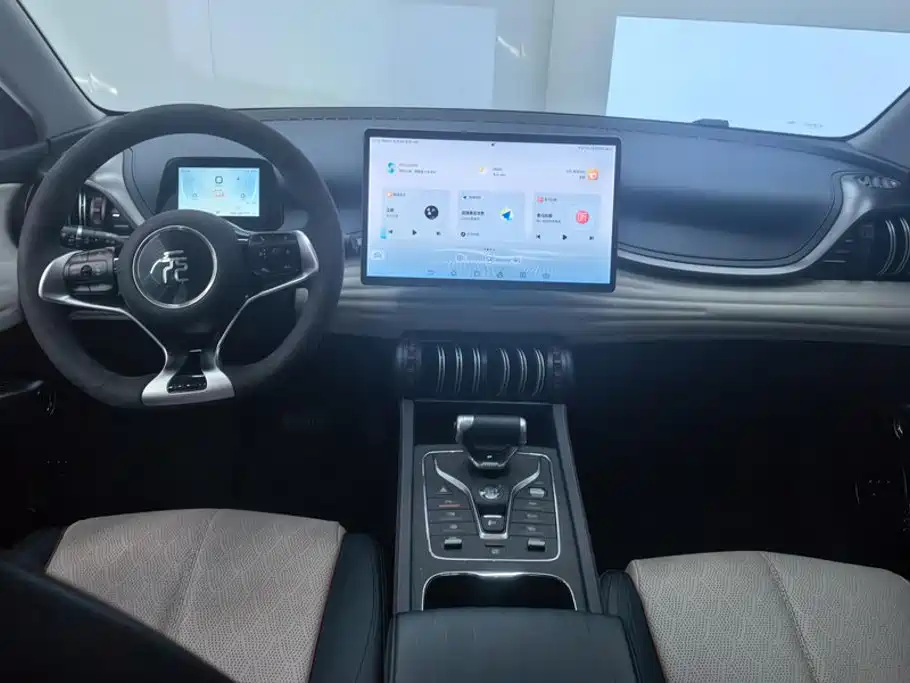 BYD Yuan Plus — миниатюра 12