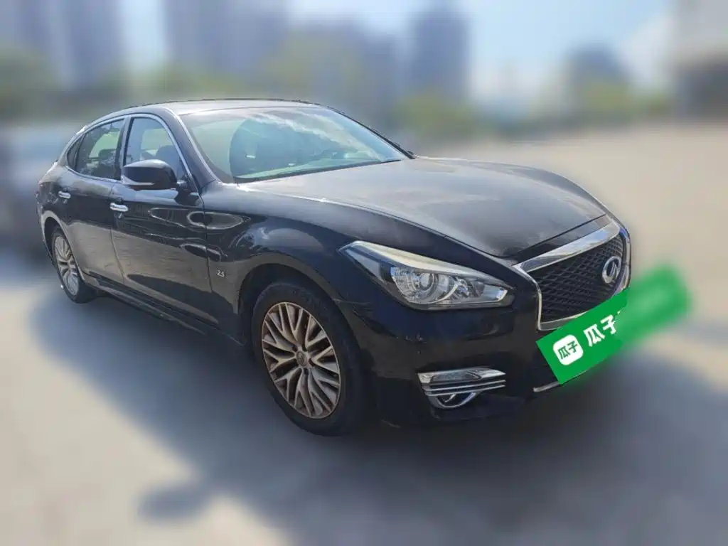 Infiniti Q70 — миниатюра 24