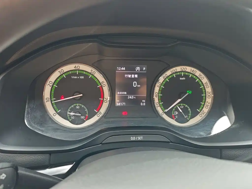 Skoda Karoq — миниатюра 12
