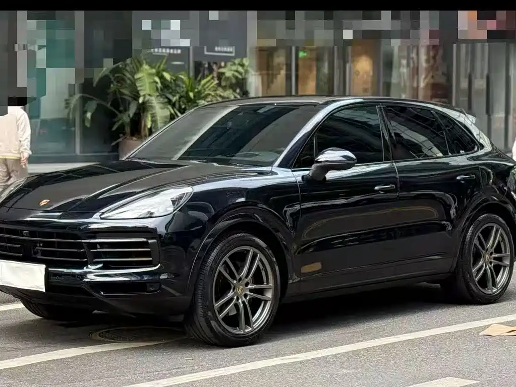 Porsche Cayenne Hybrid 2023