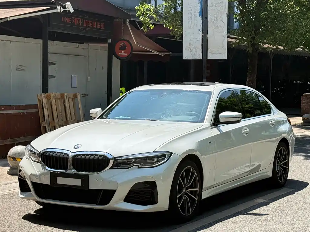 BMW 3 Series 2021