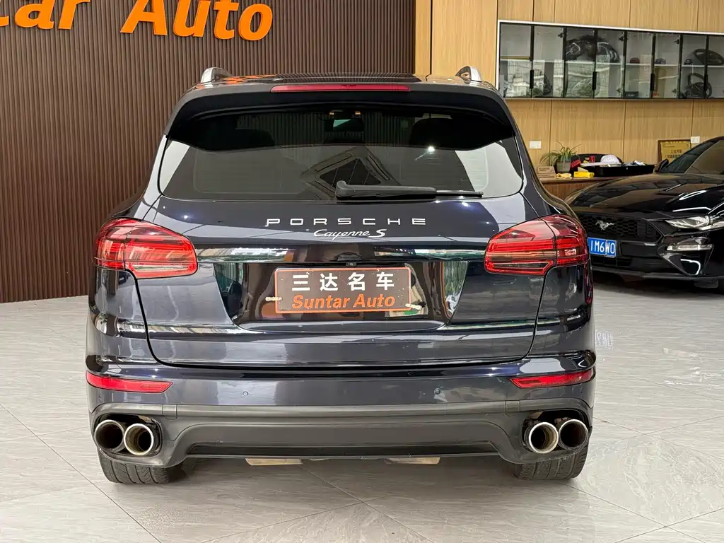 Porsche Cayenne — миниатюра 5