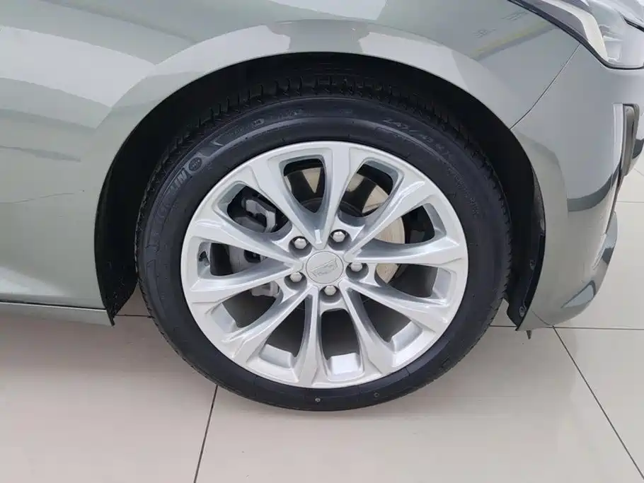 Cadillac CT5 — миниатюра 6