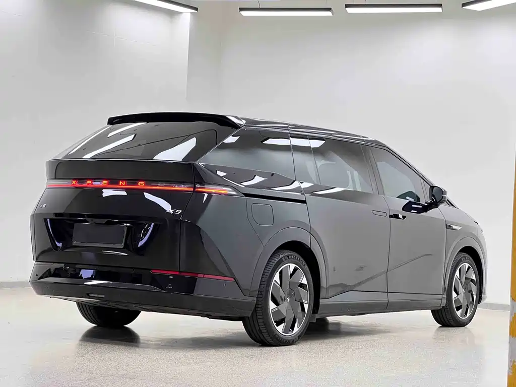 XPeng X9 — миниатюра 21