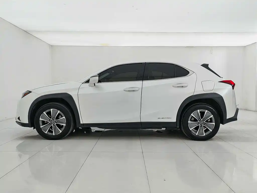 Lexus UX New Energy — миниатюра 8