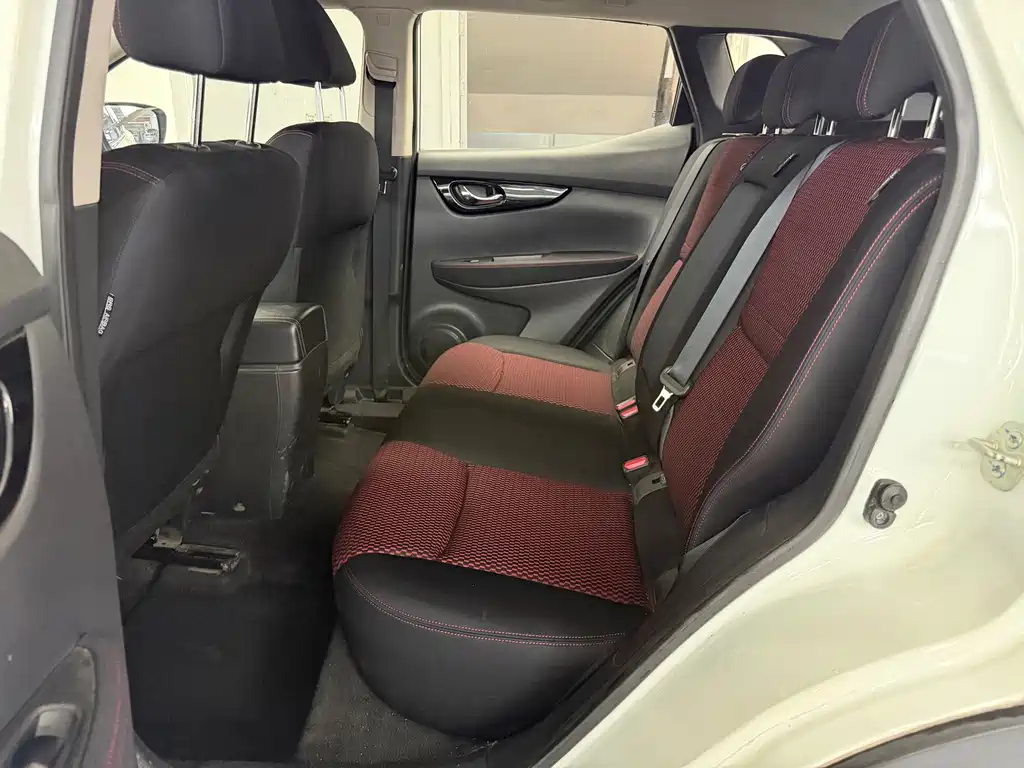 Nissan Qashqai — миниатюра 6