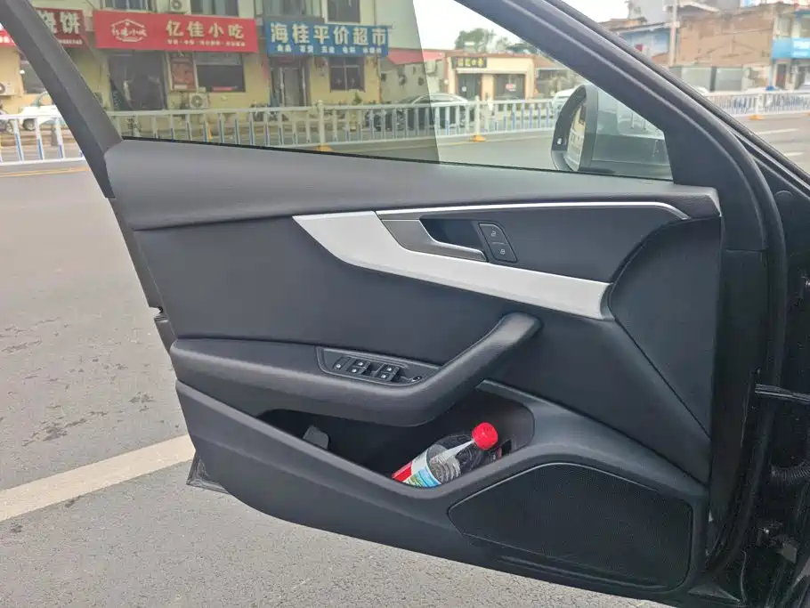 Audi A4L — миниатюра 7