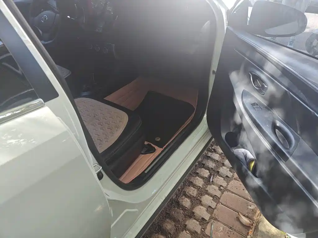 Toyota Yaris L — миниатюра 19