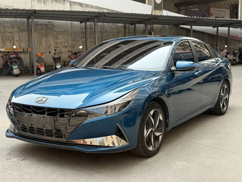 Hyundai Elantra 2023