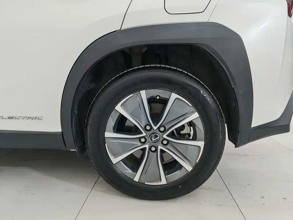 Lexus UX New Energy — миниатюра 21