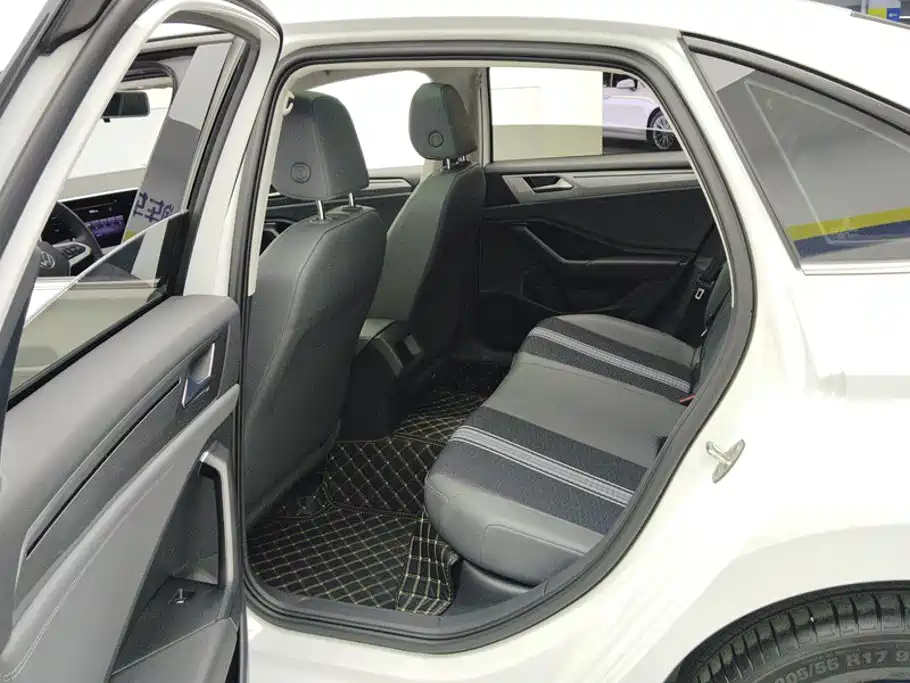 Volkswagen Sagitar — миниатюра 11