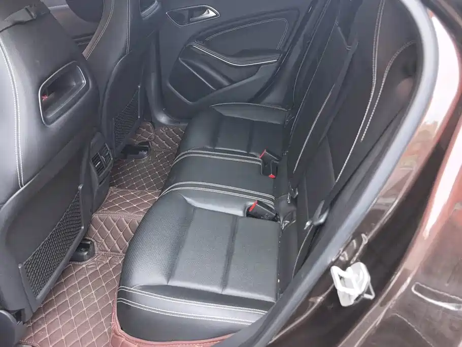 Mercedes-Benz GLA — миниатюра 11