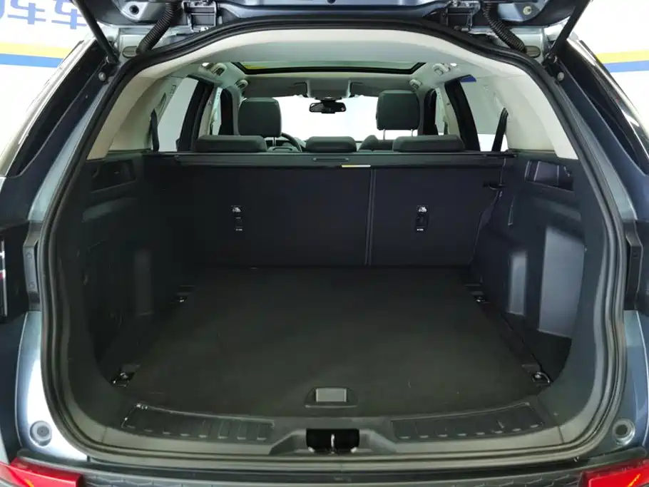 Land Rover Discovery Sport — миниатюра 4