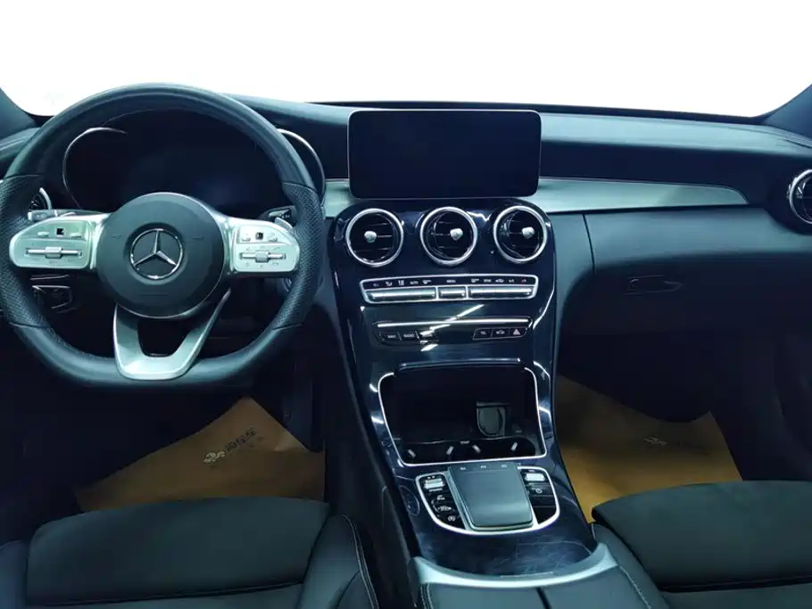 Mercedes-Benz C-Class — миниатюра 12