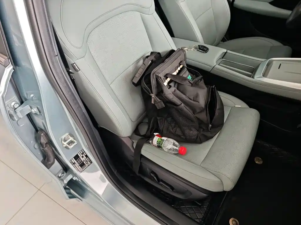 Roewe D6 — миниатюра 25