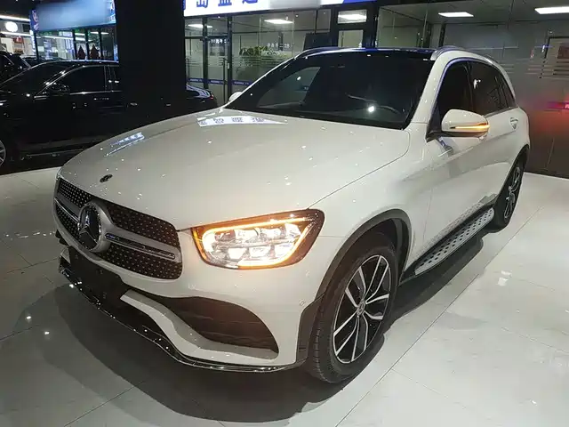 MERCEDES-BENZ GLC