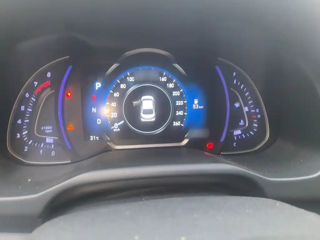 Hyundai Elantra — миниатюра 4