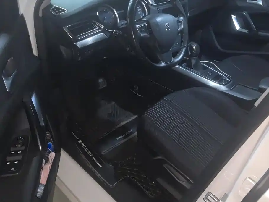 Peugeot 408 — миниатюра 9