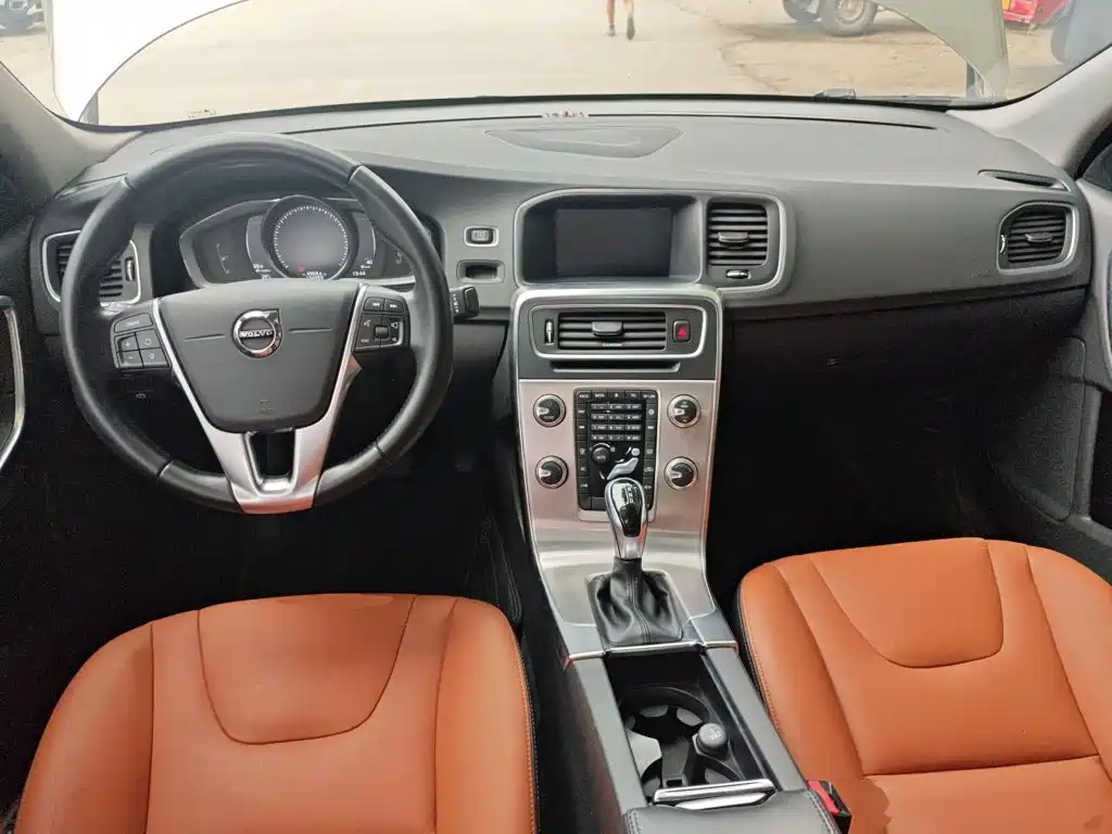 Volvo S60 — миниатюра 6