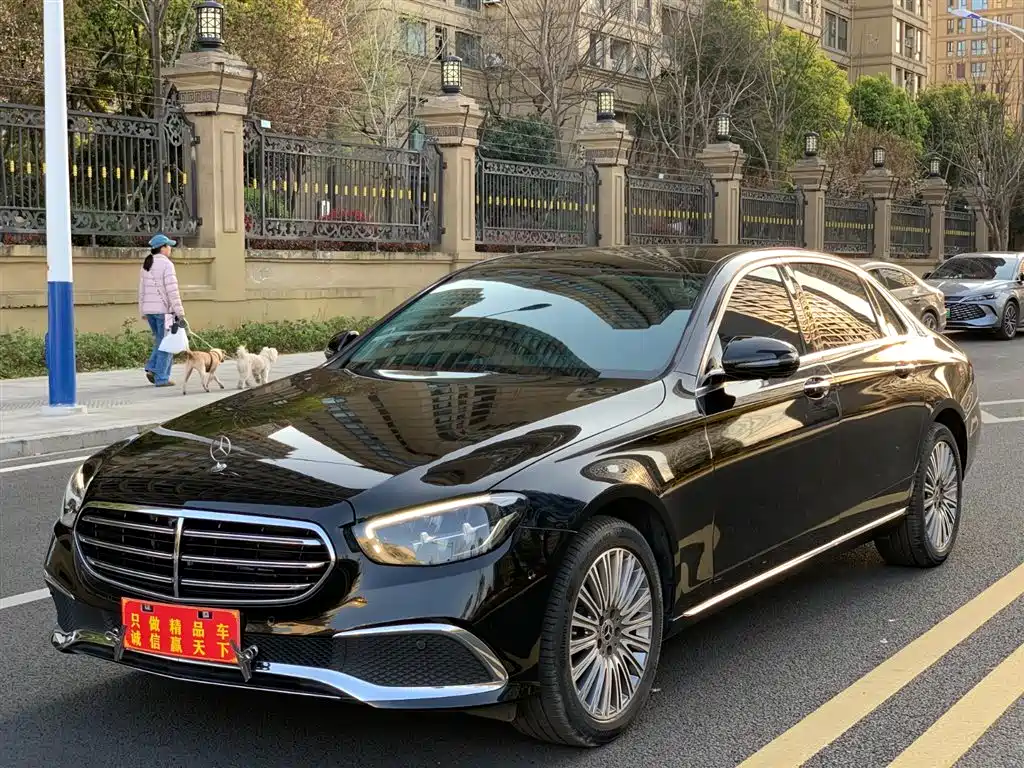 MERCEDES-BENZ E CLASS