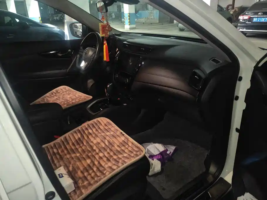 Nissan X-Trail — миниатюра 8