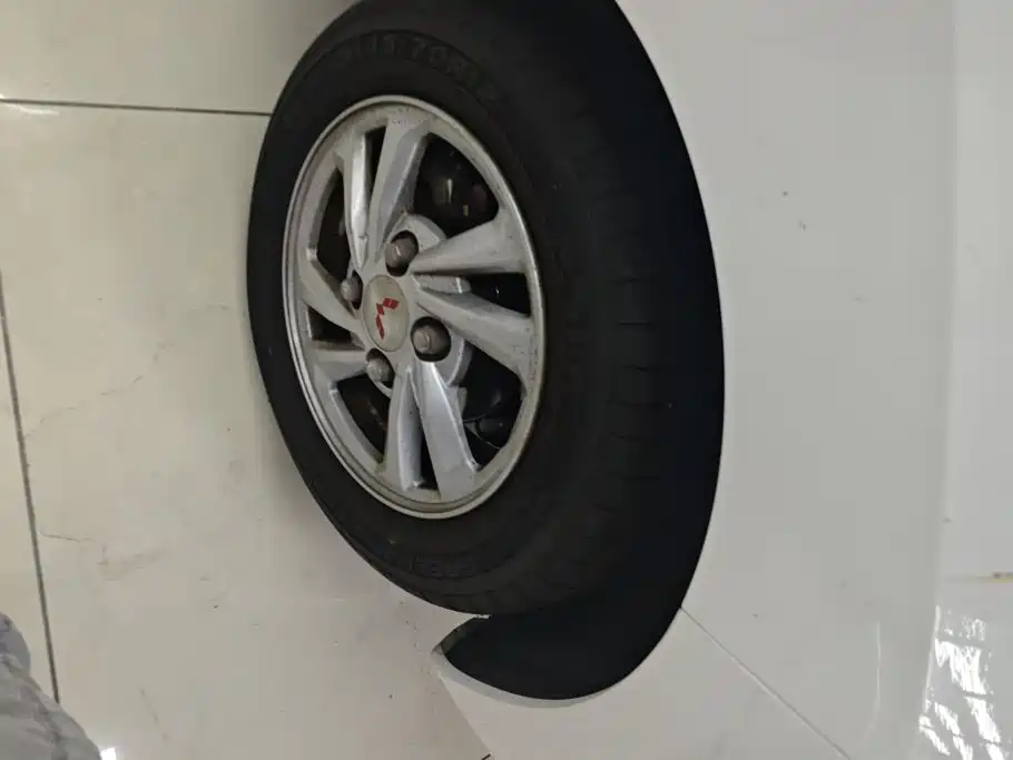Wuling MINIEV — миниатюра 6