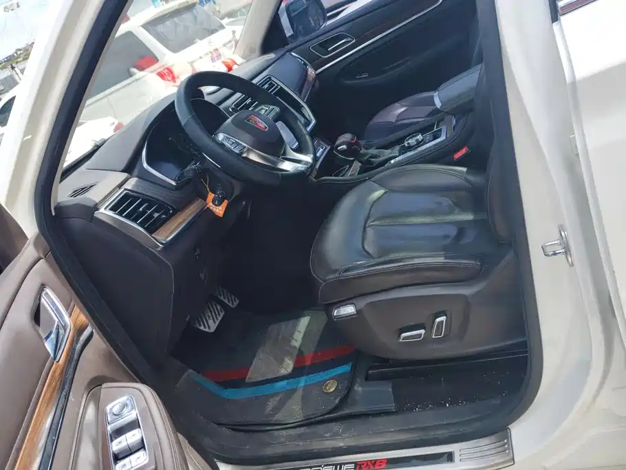 Roewe RX8 — миниатюра 9