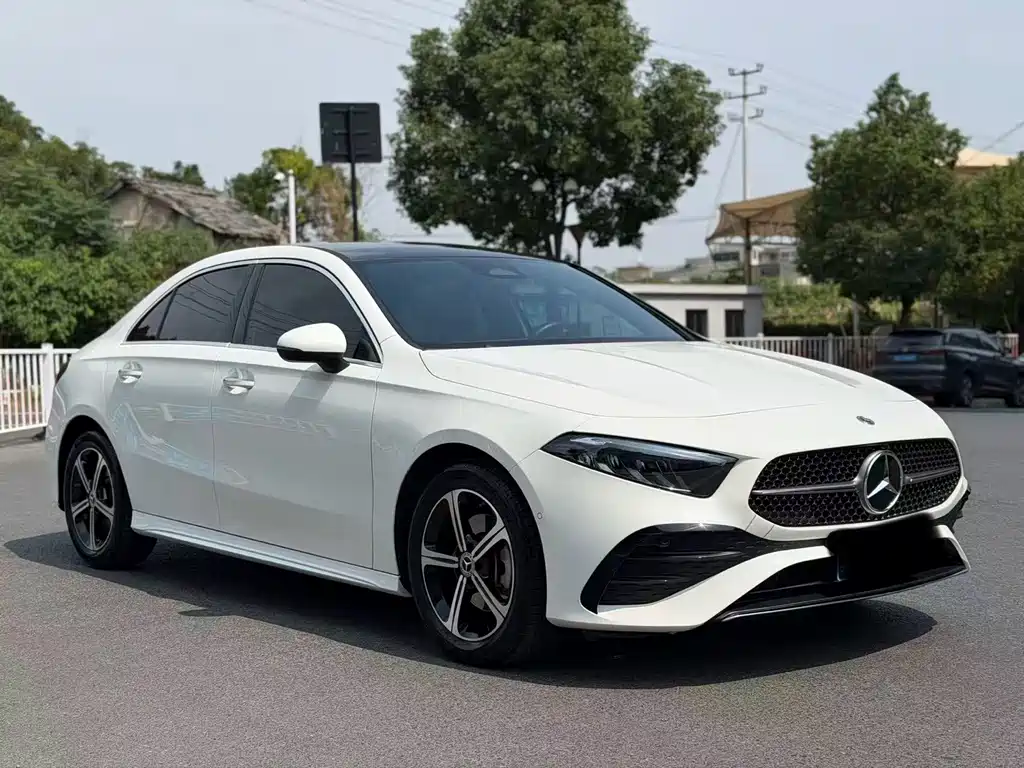 Mercedes-Benz A-Class — миниатюра 3
