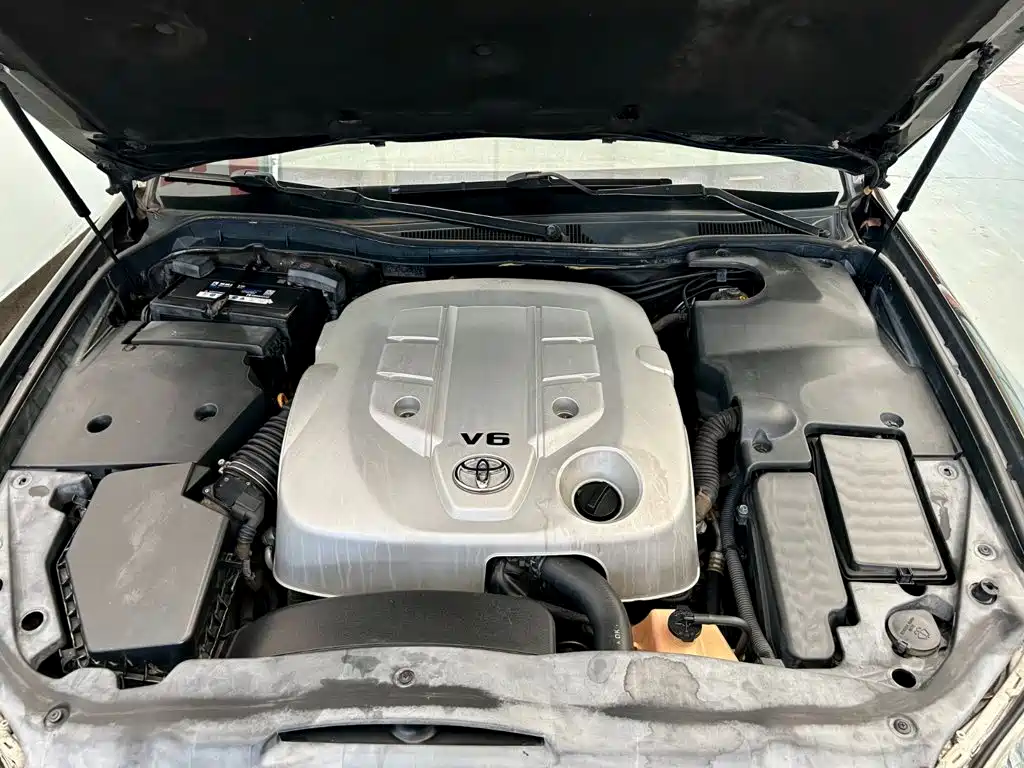 Toyota Crown — миниатюра 18
